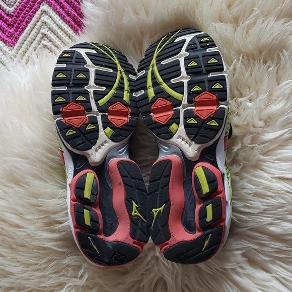 MIZUNO wave inspire 7 yellow running shoes size 8.5 men - Picture 7 of 10